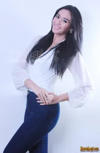 Foto Elvira Devinamira