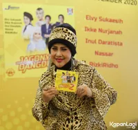 Foto Elvy Sukaesih