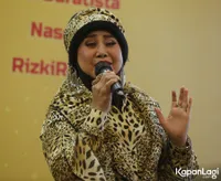 Foto Elvy Sukaesih