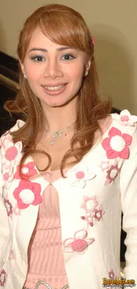 Foto Femmy Permatasari