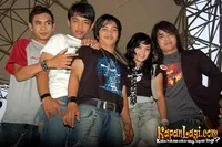 Foto Galaksi Band