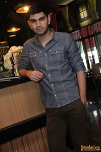 Foto Gandhi Fernando