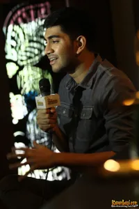 Foto Gandhi Fernando