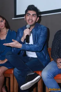 Foto Gandhi Fernando