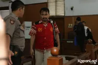 Foto Gatot Brajamusti