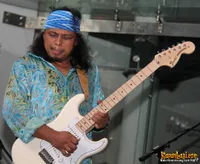 Foto Gugun Blues Shelter