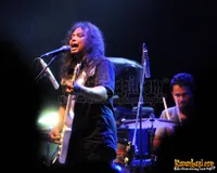 Foto Gugun Blues Shelter