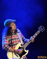 Foto Gugun Blues Shelter