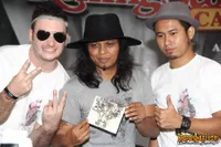 Foto Gugun Blues Shelter