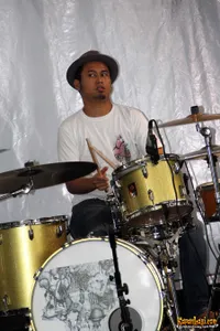 Foto Gugun Blues Shelter