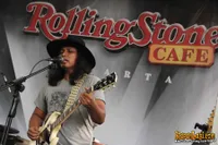 Foto Gugun Blues Shelter