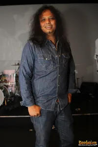 Foto Gugun Blues Shelter