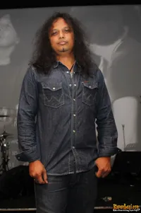 Foto Gugun Blues Shelter