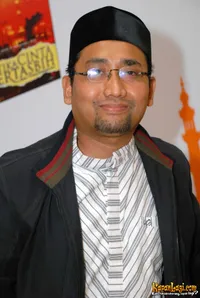 Foto Habiburrahman El Shirazy