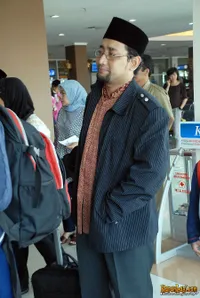 Foto Habiburrahman El Shirazy