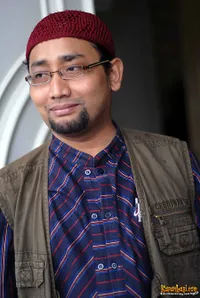 Foto Habiburrahman El Shirazy