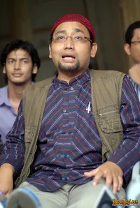 Foto Habiburrahman El Shirazy