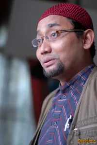 Foto Habiburrahman El Shirazy