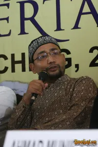 Foto Habiburrahman El Shirazy