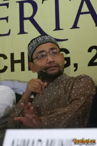 Foto Habiburrahman El Shirazy