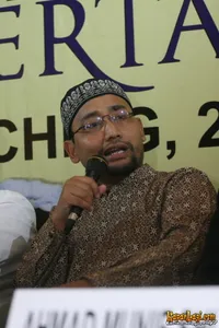 Foto Habiburrahman El Shirazy