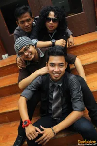 Foto Hati Band
