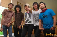 Foto Hello Band