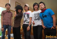 Foto Hello Band