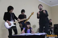 Foto Hello Band