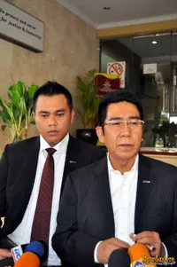 Foto Henry Yosodiningrat