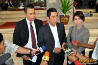 Foto Henry Yosodiningrat