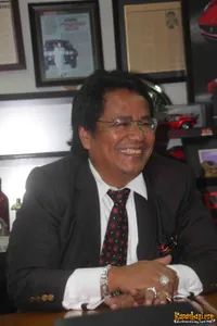 Foto Hotman Paris Hutapea