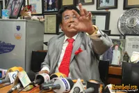 Foto Hotman Paris Hutapea