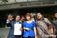 Foto Hotman Paris Hutapea