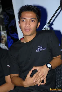 Foto Ihsan Tarore