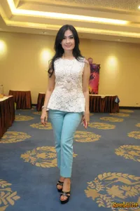 Foto Iis Dahlia