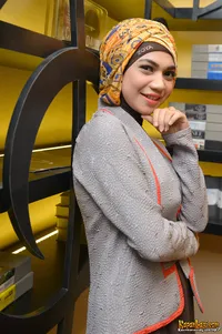 Foto Indah Nevertari