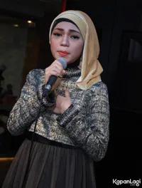 Foto Indah Nevertari