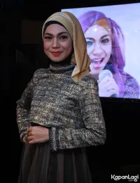 Foto Indah Nevertari