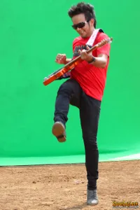 Foto Indra The Titans