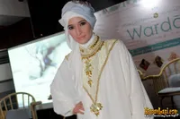 Foto Inneke Koesherawati