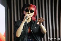 Foto Isyana Sarasvati