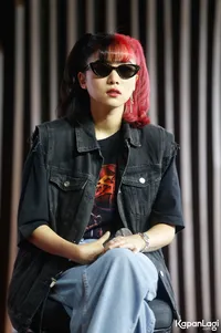 Foto Isyana Sarasvati