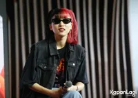 Foto Isyana Sarasvati