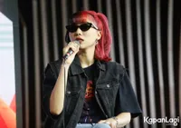 Foto Isyana Sarasvati