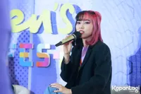 Foto Isyana Sarasvati