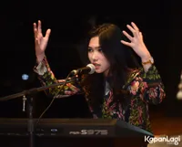 Foto Isyana Sarasvati