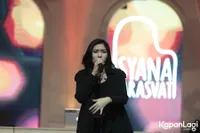 Foto Isyana Sarasvati