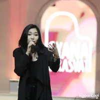 Foto Isyana Sarasvati