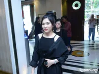 Foto Isyana Sarasvati